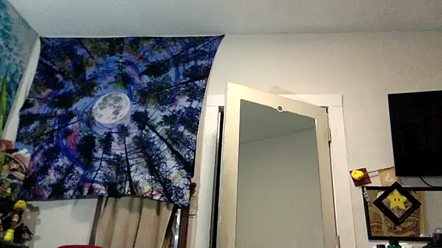 Snapshot of Robriguezxxx chatting on December 13, 8:30 am Robriguezxxx online show from December 13, 8:30 am