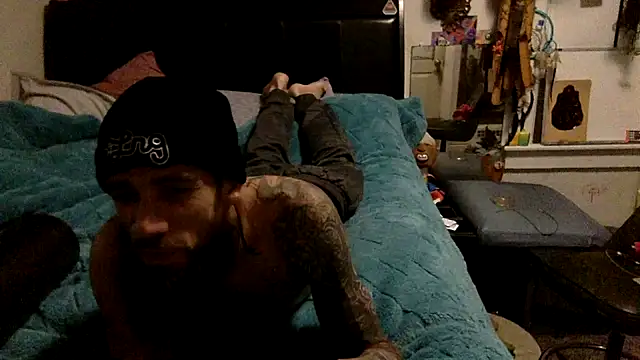 Snapshot of Robriguezxxx chatting on January 8, 8:06 am Robriguezxxx online show from January 8, 8:06 am