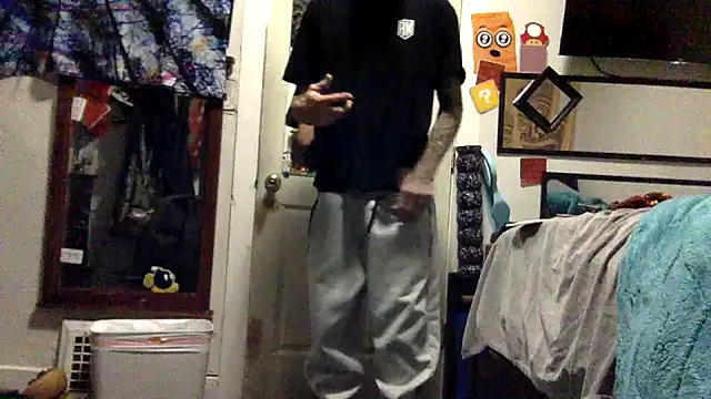 Snapshot of Robriguezxxx chatting on February 16, 3:15 am Robriguezxxx online show from February 16, 3:15 am