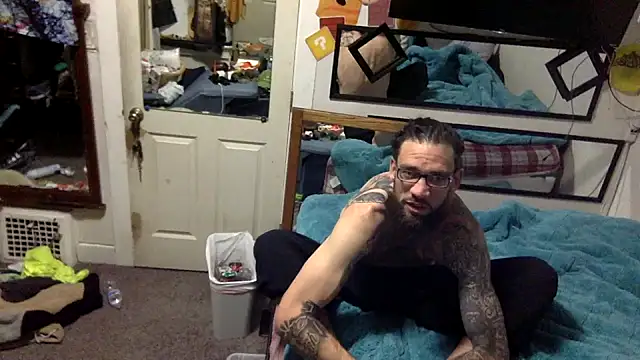 Snapshot of Robriguezxxx chatting on March 22, 11:42 am Robriguezxxx online show from March 22, 11:42 am