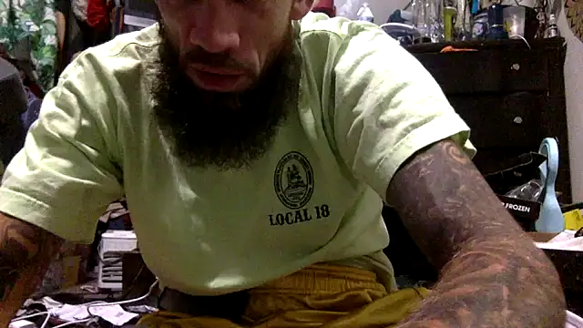 Snapshot of Robriguezxxx chatting on September 10, 3:50 am Robriguezxxx online show from September 10, 3:50 am