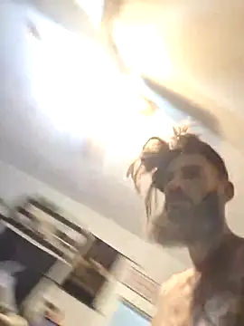 Snapshot of Robriguezxxx chatting on October 16, 6:47 am Robriguezxxx online show from October 16, 6:47 am