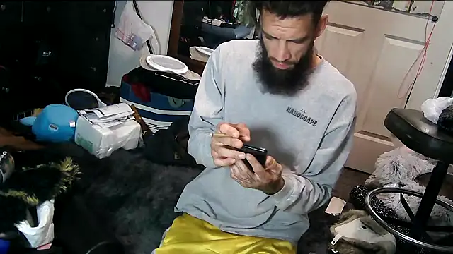 Snapshot of Robriguezxxx chatting on October 21, 2:34 am Robriguezxxx online show from October 21, 2:34 am