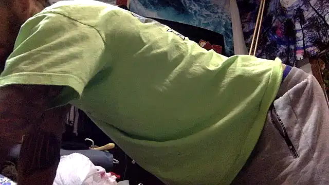 Snapshot of Robriguezxxx chatting on October 24, 3:36 am Robriguezxxx online show from October 24, 3:36 am