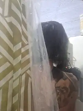 Snapshot of Robriguezxxx chatting on November 20, 6:13 am Robriguezxxx online show from November 20, 6:13 am