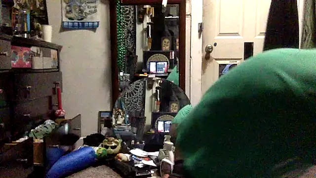 Snapshot of Robriguezxxx chatting on March 31, 6:36 am Robriguezxxx online show from March 31, 6:36 am