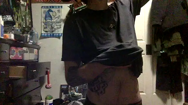 Snapshot of Robriguezxxx chatting on April 2, 6:55 am Robriguezxxx online show from April 2, 6:55 am