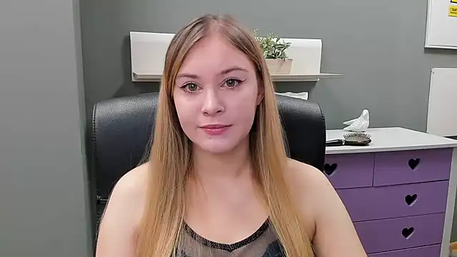 kitty valeria online show from February 9, 7:49 am