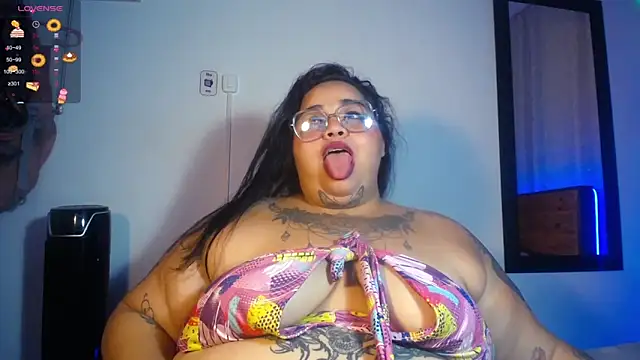 VeronikCuhubby online show from February 25, 11:11 pm