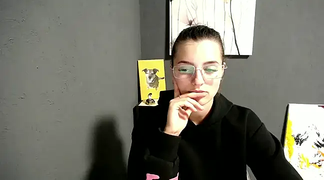 lady olivia  online show from February 10, 4:58 pm