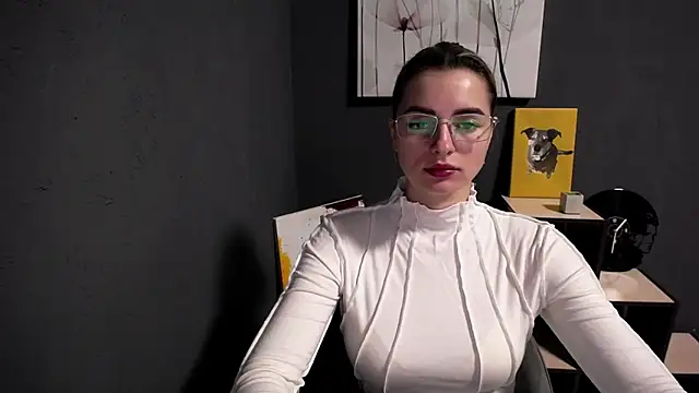 lady olivia  online show from March 25, 1:28 pm