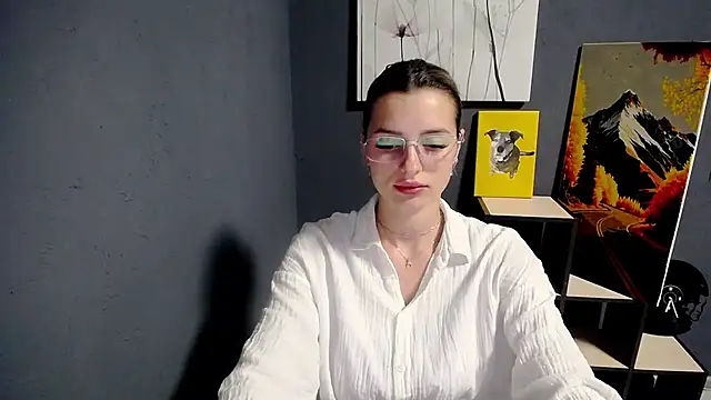 lady olivia  online show from July 7, 1:04 pm