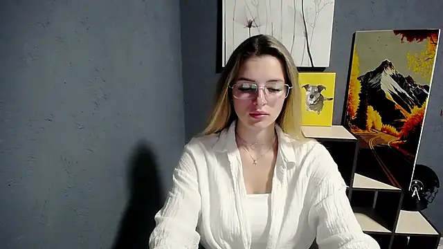 lady olivia  online show from July 9, 12:53 pm