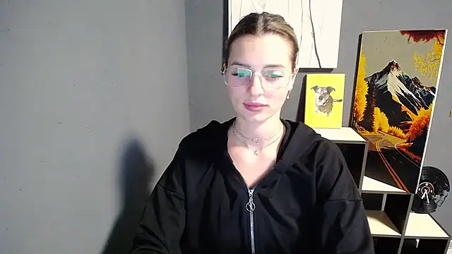 lady olivia  online show from July 11, 5:26 pm