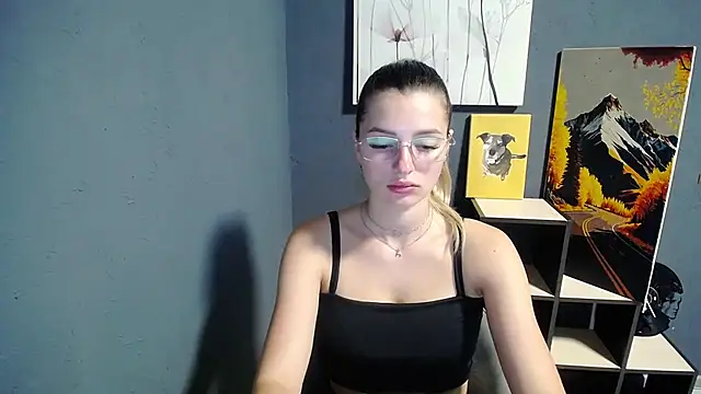 lady olivia  online show from July 14, 12:44 pm