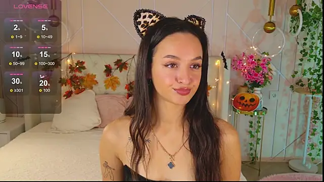 Snapshot of Lolly_Neal chatting on October 28, 5:00 am Lolly Neal online show from October 28, 5:00 am