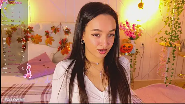 Snapshot of Lolly_Neal chatting on November 3, 4:58 am Lolly Neal online show from November 3, 4:58 am