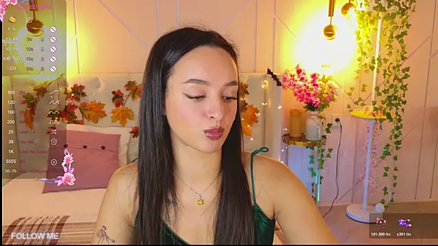 Snapshot of Lolly_Neal chatting on November 7, 4:56 am Lolly Neal online show from November 7, 4:56 am