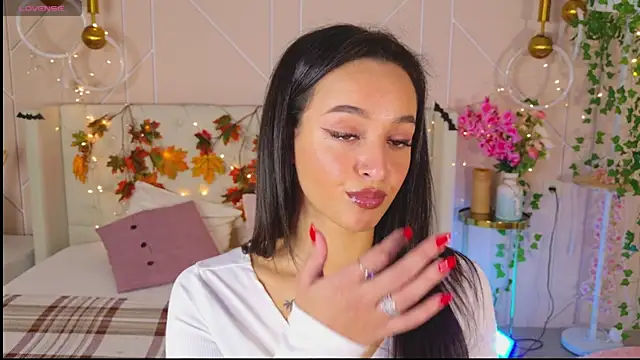 Snapshot of Lolly_Neal chatting on November 8, 4:56 am Lolly Neal online show from November 8, 4:56 am