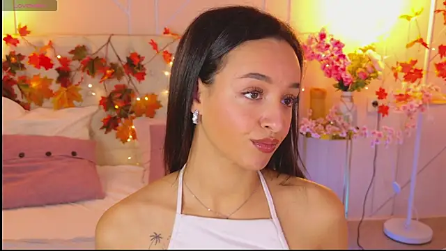 Snapshot of Lolly_Neal chatting on November 13, 4:55 am Lolly Neal online show from November 13, 4:55 am