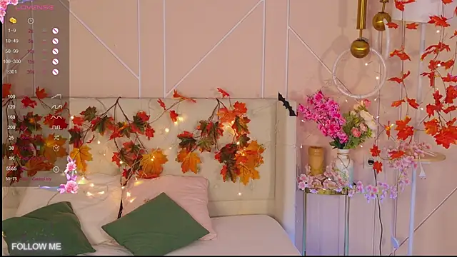 Snapshot of Lolly_Neal chatting on November 14, 4:55 am Lolly Neal online show from November 14, 4:55 am