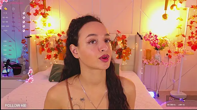 Snapshot of Lolly_Neal chatting on November 23, 4:56 am Lolly Neal online show from November 23, 4:56 am