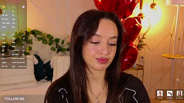 Snapshot of Lolly_Neal chatting on February 18, 4:41 am Lolly Neal online show from February 18, 4:41 am