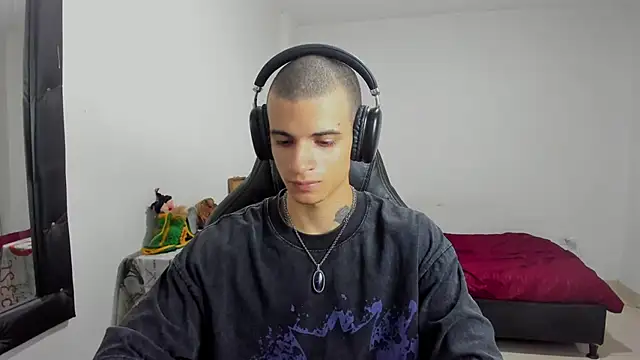 Balo lovers online show from March 7, 7:05 pm