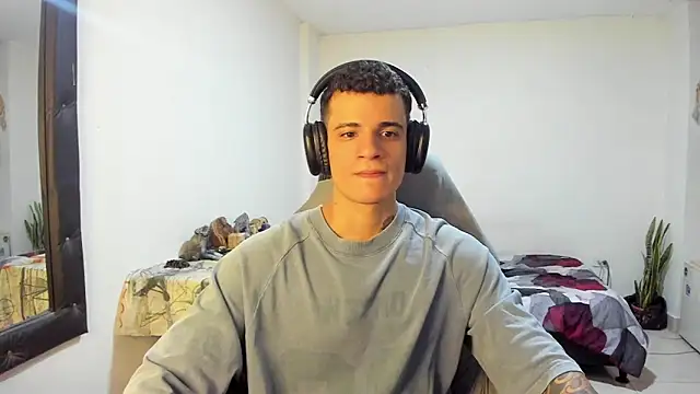 Snapshot of Balo_lovers chatting on December 2, 6:47 pm Balo lovers online show from December 2, 6:47 pm