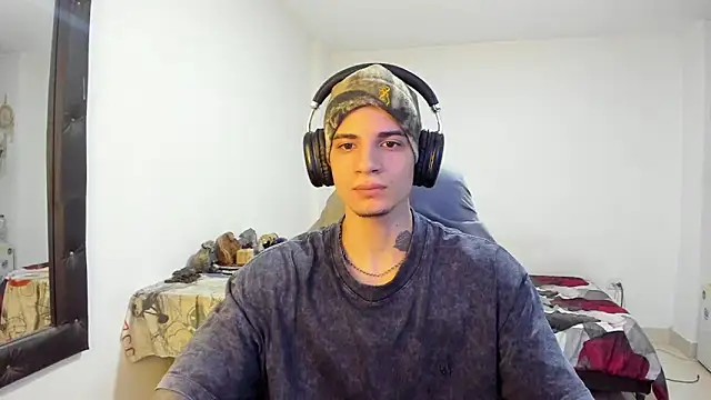 Snapshot of Balo_lovers chatting on February 9, 4:55 pm Balo lovers online show from February 9, 4:55 pm