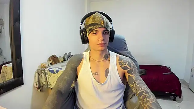 Snapshot of Balo_lovers chatting on March 21, 8:01 pm Balo lovers online show from March 21, 8:01 pm