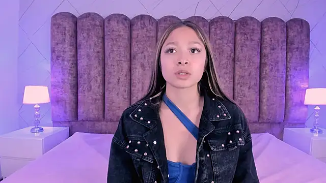 Victoria Adams14 online show from January 24, 12:31 pm