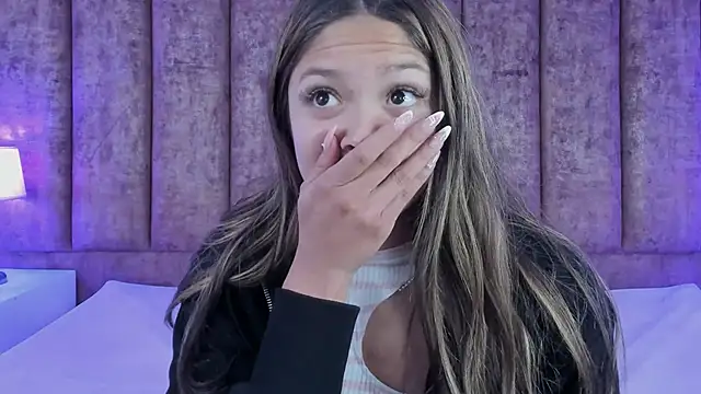 Victoria Adams14 online show from March 7, 12:45 pm