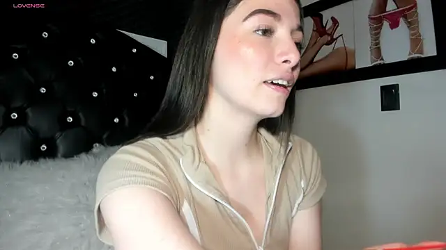 diana queen  online show from December 2, 9:54 pm