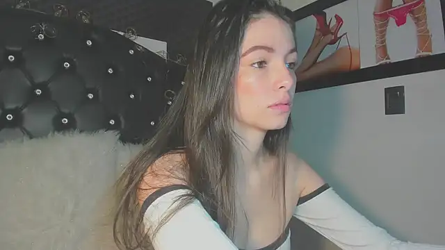 Snapshot of diana_queen_ chatting on March 5, 12:28 am diana queen online show from March 5, 12:28 am