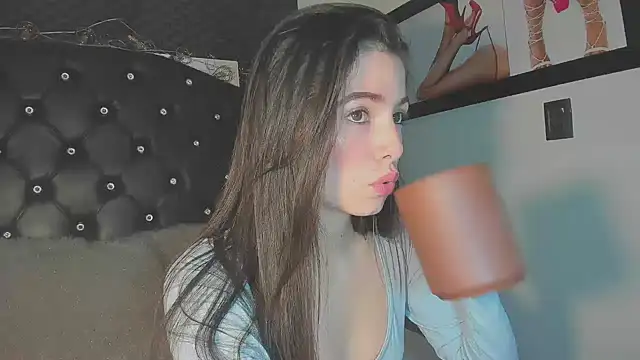 Snapshot of diana_queen_ chatting on March 28, 4:01 am diana queen online show from March 28, 4:01 am