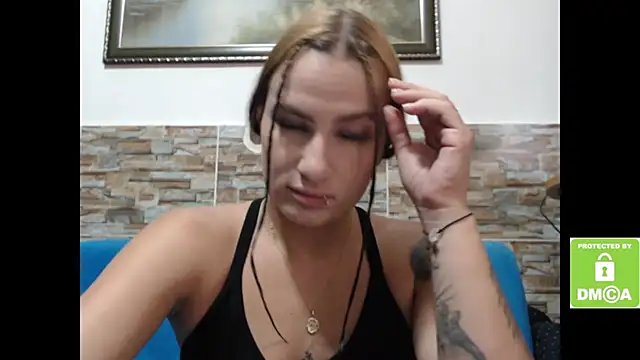 Snapshot of alice_trinity chatting on February 27, 7:47 pm alice trinity online show from February 27, 7:47 pm