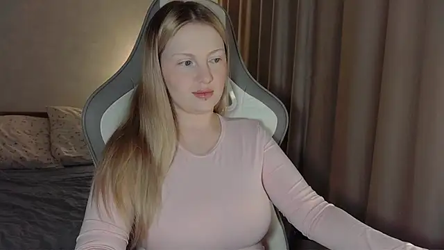 Snapshot of x_ivy_x chatting on March 26, 5:40 pm x ivy x online show from March 26, 5:40 pm