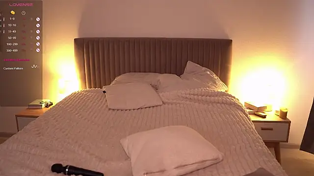 Snapshot of arielbell_ chatting on November 5, 7:08 am arielbell online show from November 5, 7:08 am