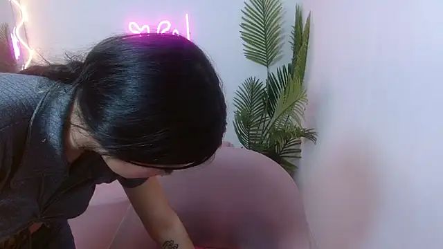 Chiara tay online show from December 12, 7:48 pm