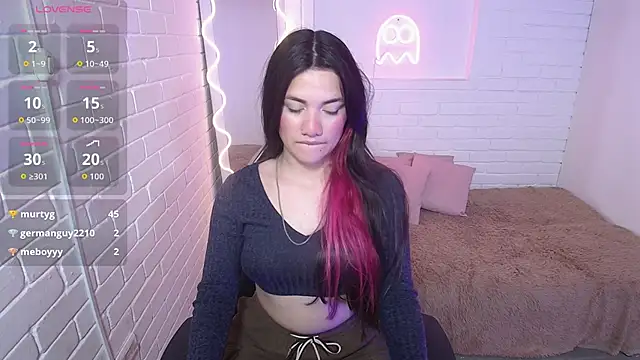 Chiara tay online show from October 5, 12:03 pm