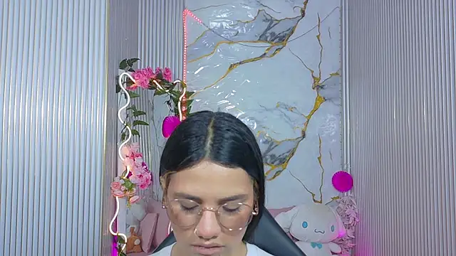 Chiara tay online show from June 9, 7:25 pm