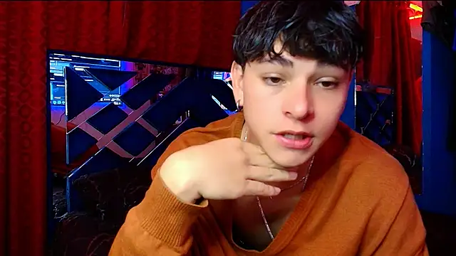 Luke Howland online show from September 30, 10:15 pm