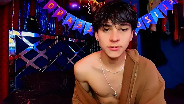 Luke Howland online show from November 13, 11:58 pm