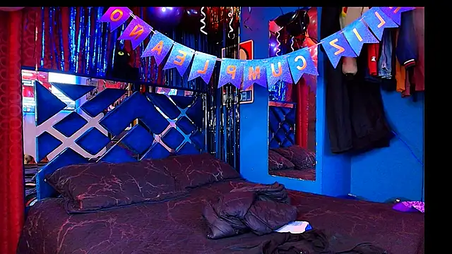 Luke Howland online show from November 15, 12:52 am