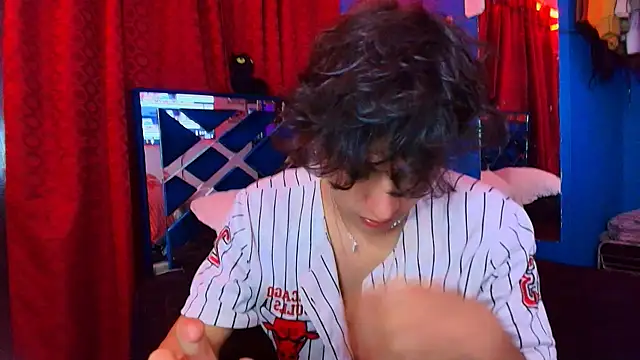 Snapshot of Luke_Howland chatting on June 26, 2:05 am Luke Howland online show from June 26, 2:05 am