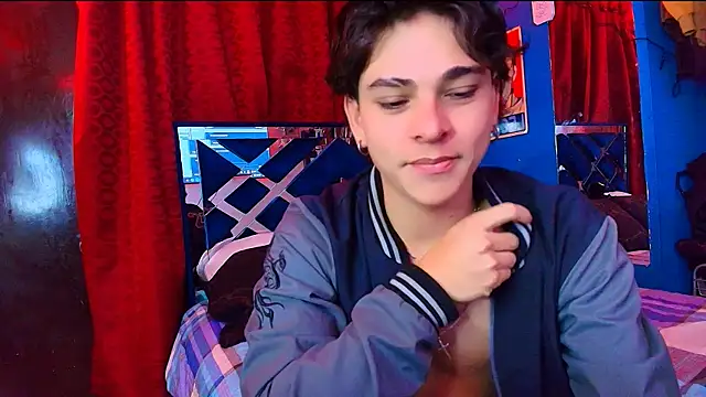 Snapshot of Luke_Howland chatting on July 25, 1:47 am Luke Howland online show from July 25, 1:47 am