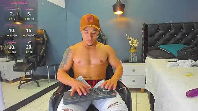 Bryson Collins  online show from February 10, 2:16 pm