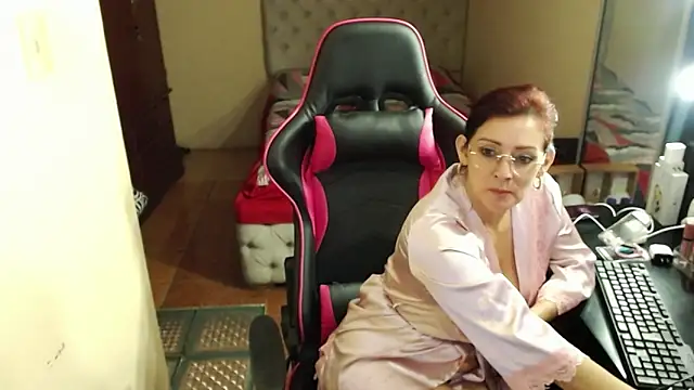 Carol Scottt online show from December 17, 10:22 pm