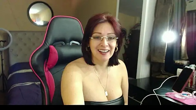 Carol Scottt online show from March 18, 5:21 pm